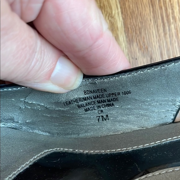 Bandolino Black Patent Peep-Toe Slingback Shoes Heels Size 7 Medium - Picture 2 of 4